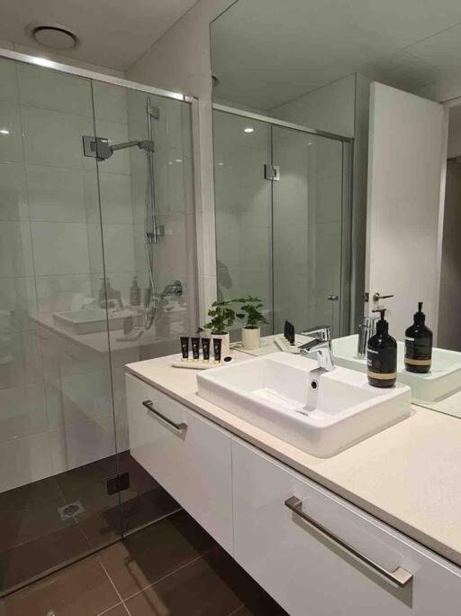 Lux 3 Bedroom Apartment In Southbank Melbourne Bagian luar foto
